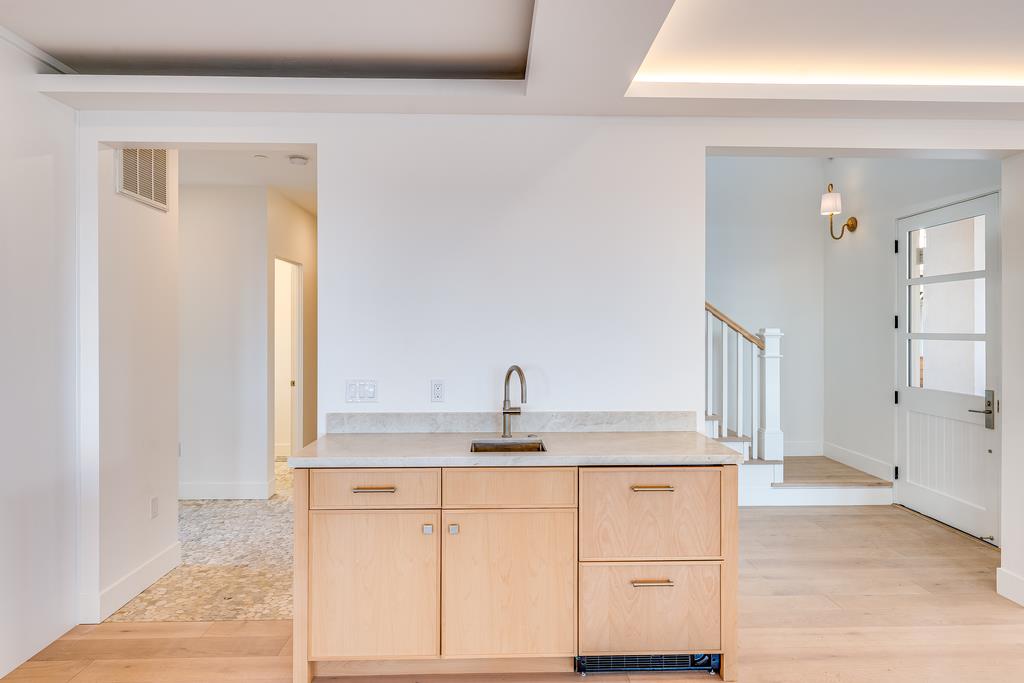 60 Bay Crest Road