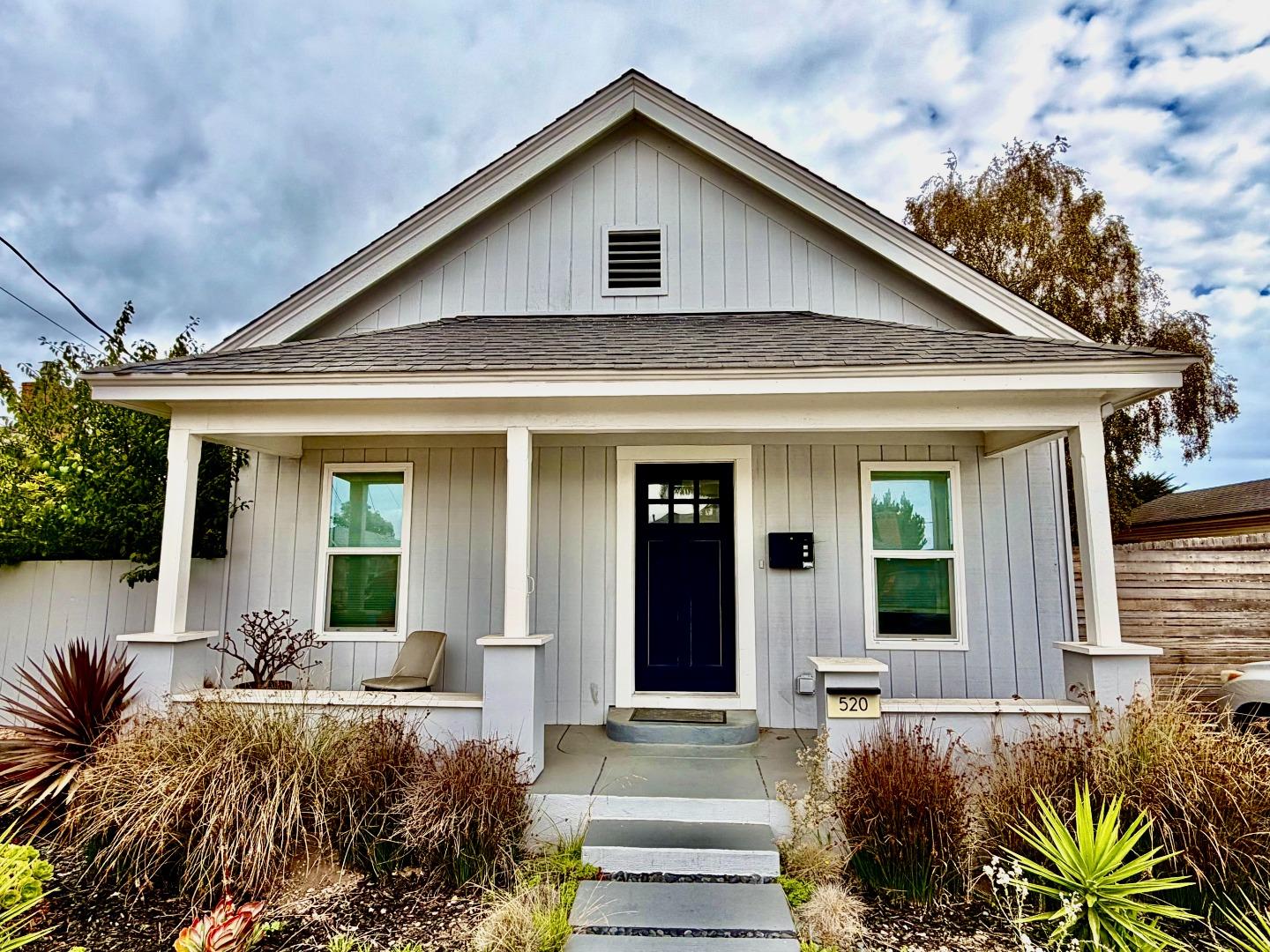 520 Dufour Street