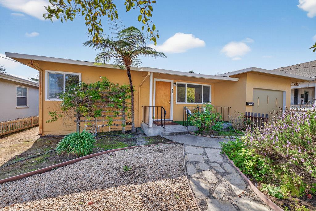 215 Younglove Avenue