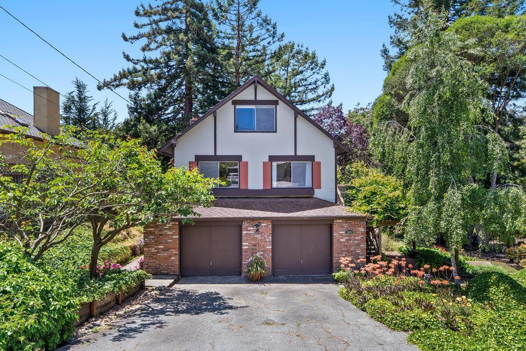 388 Belle Monti Court