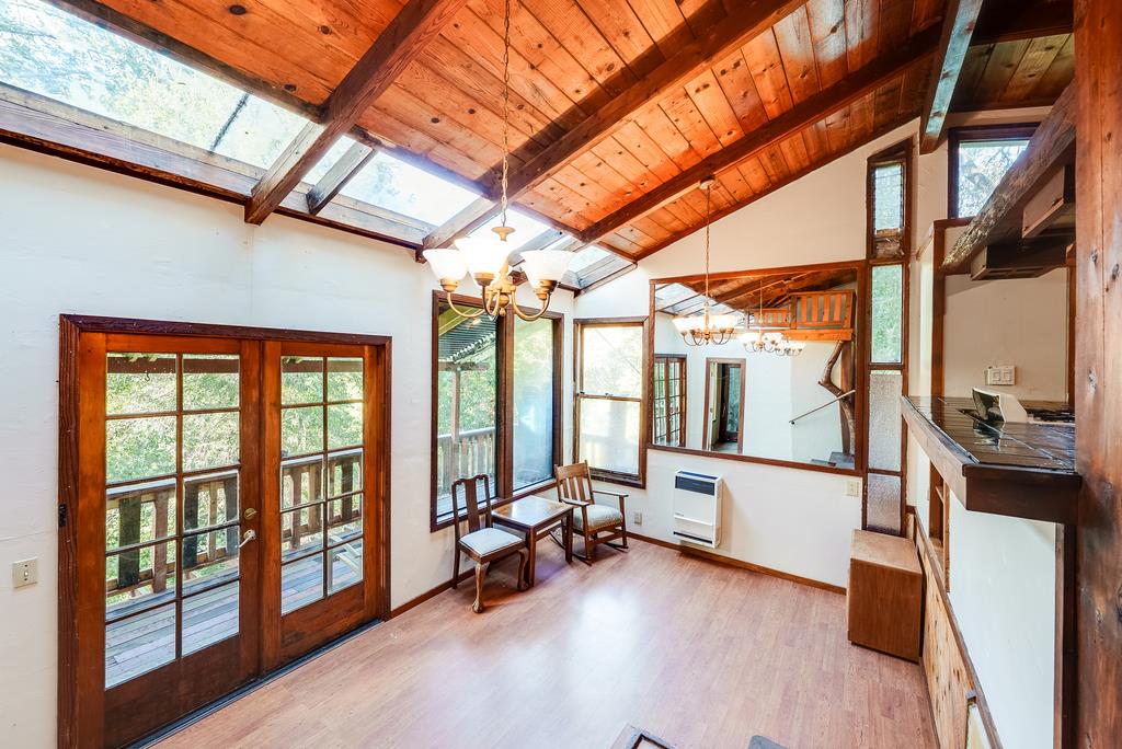 400 Red Hawk Lane