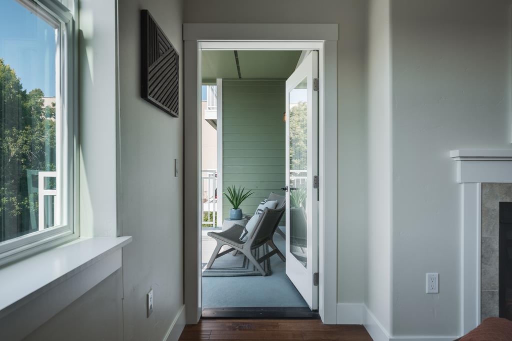 708 Frederick Street 204