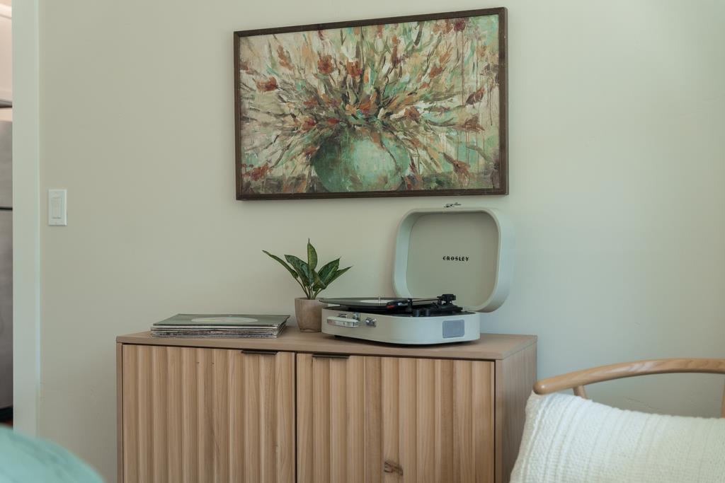 708 Frederick Street 204