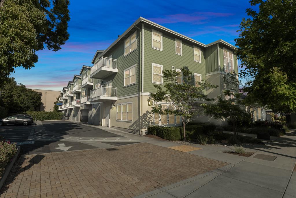 708 Frederick Street 204