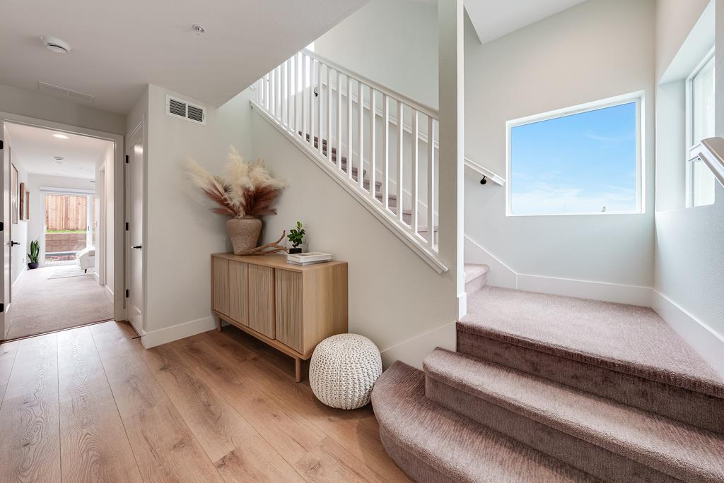 105 Skyline Vista Way