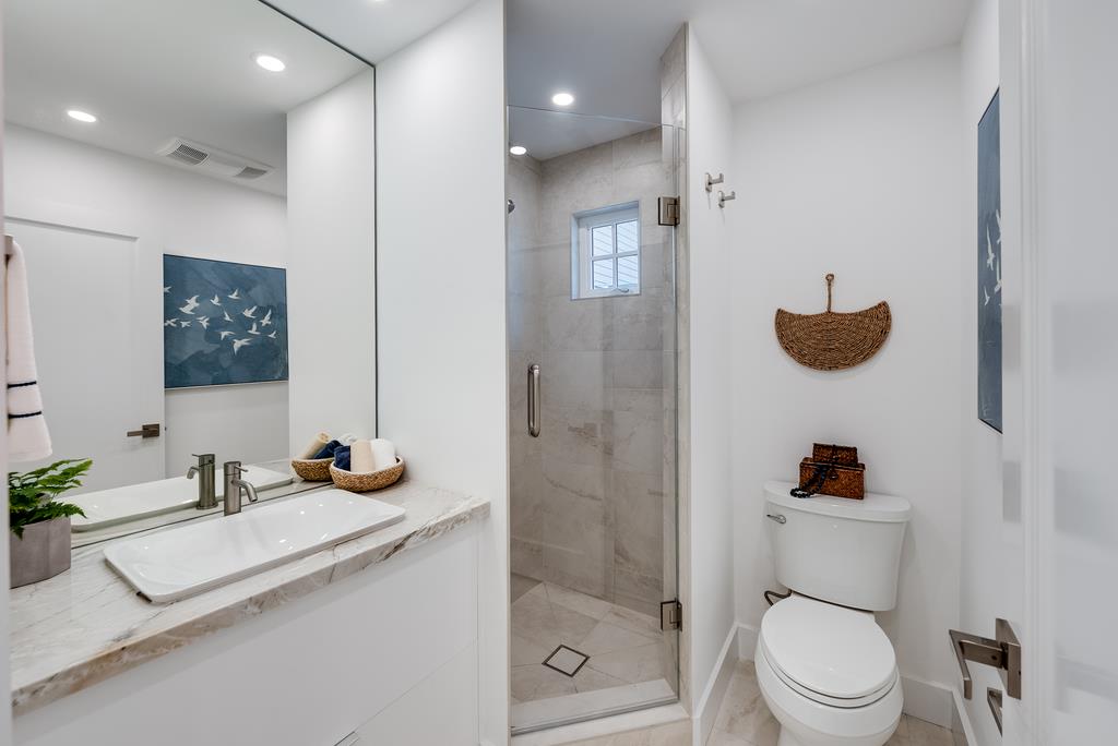 22826 East E. Cliff Drive