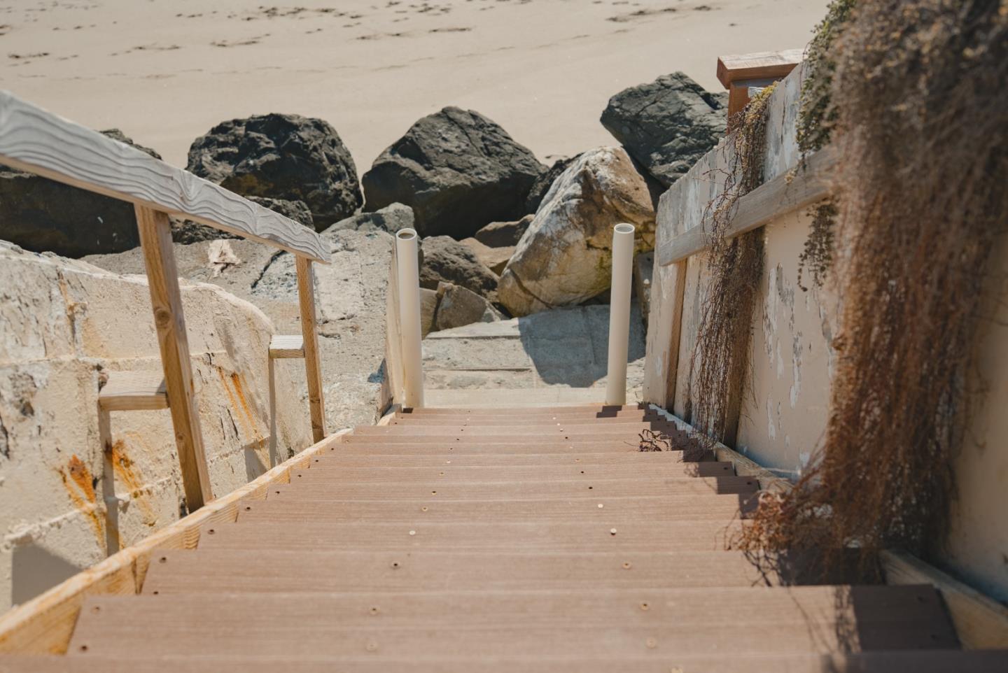 22826 East E. Cliff Drive