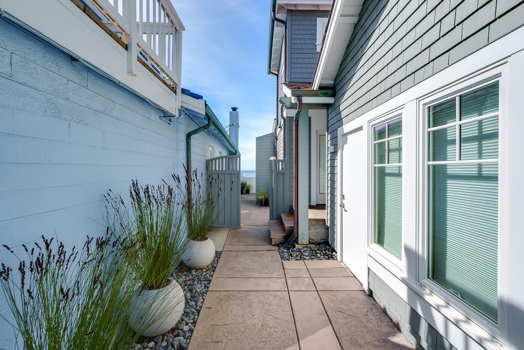 22826 East E. Cliff Drive