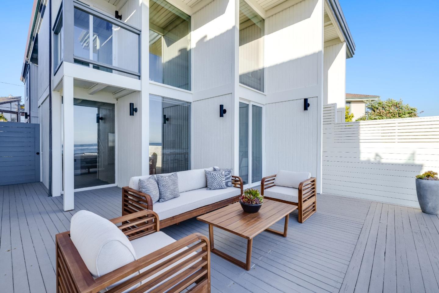 9 Rockview Drive