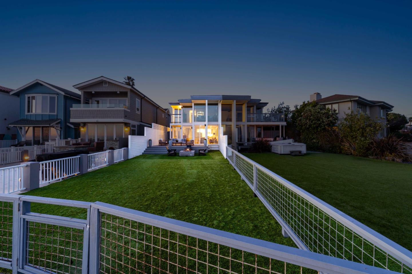 9 Rockview Drive