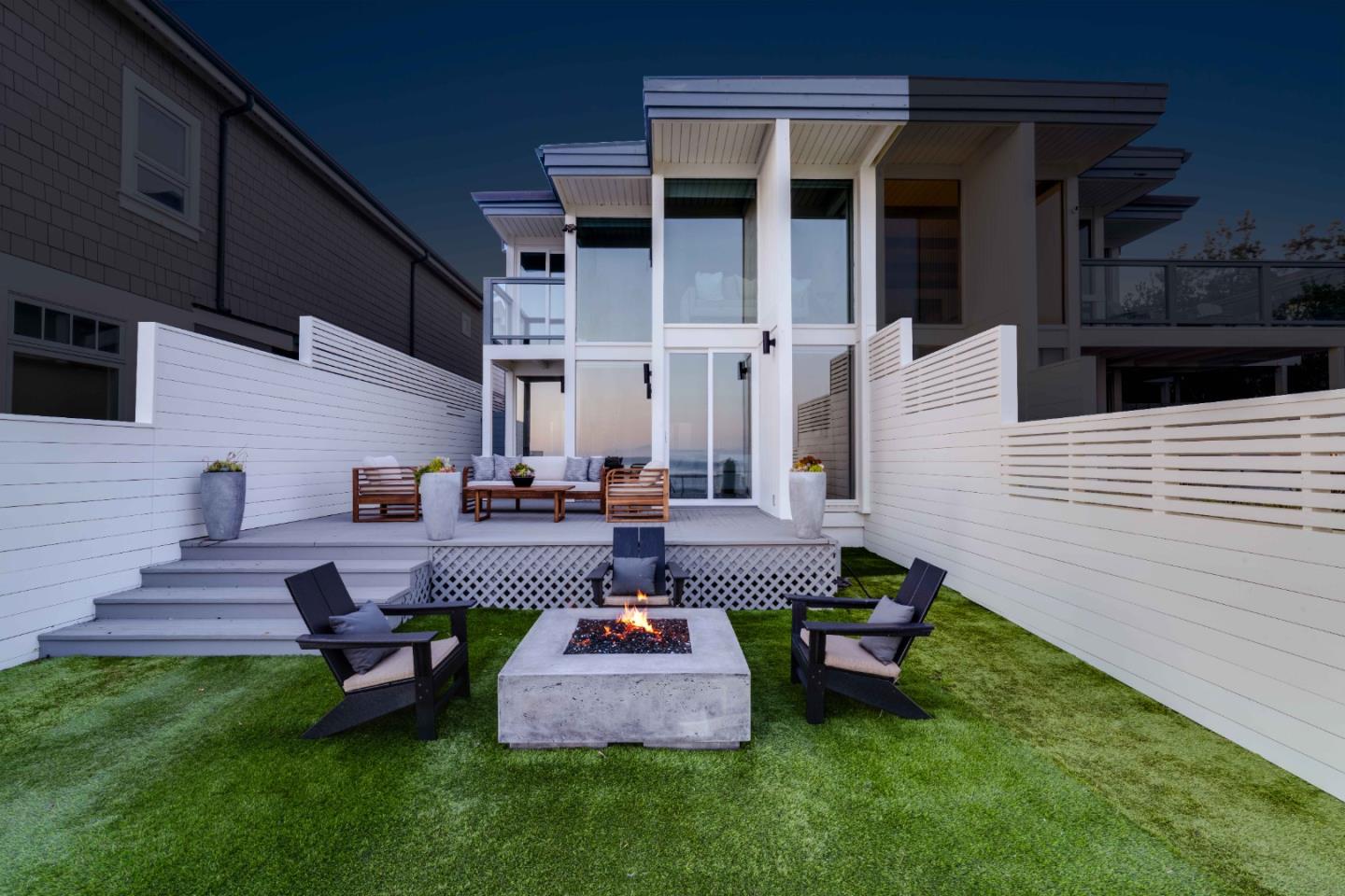 9 Rockview Drive