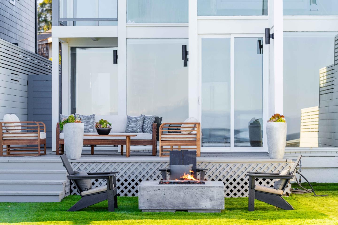 9 Rockview Drive