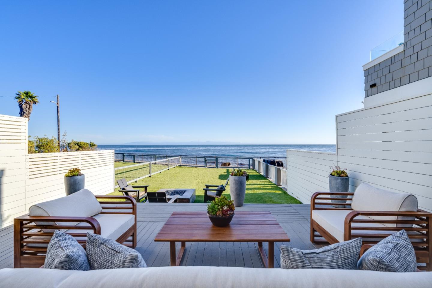 9 Rockview Drive