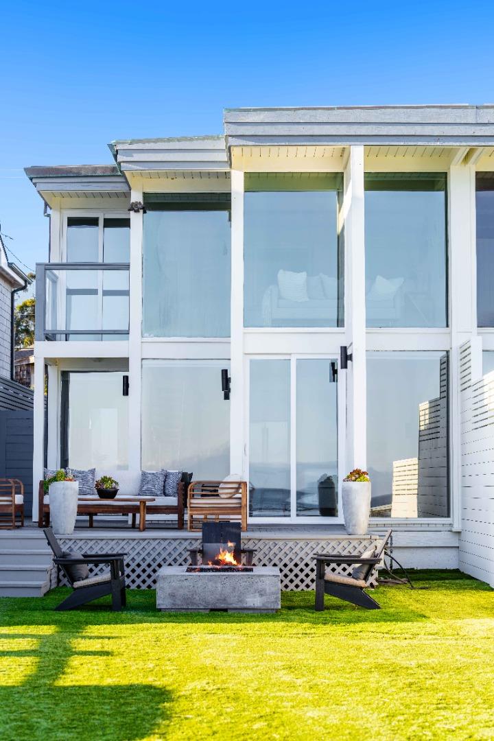 9 Rockview Drive