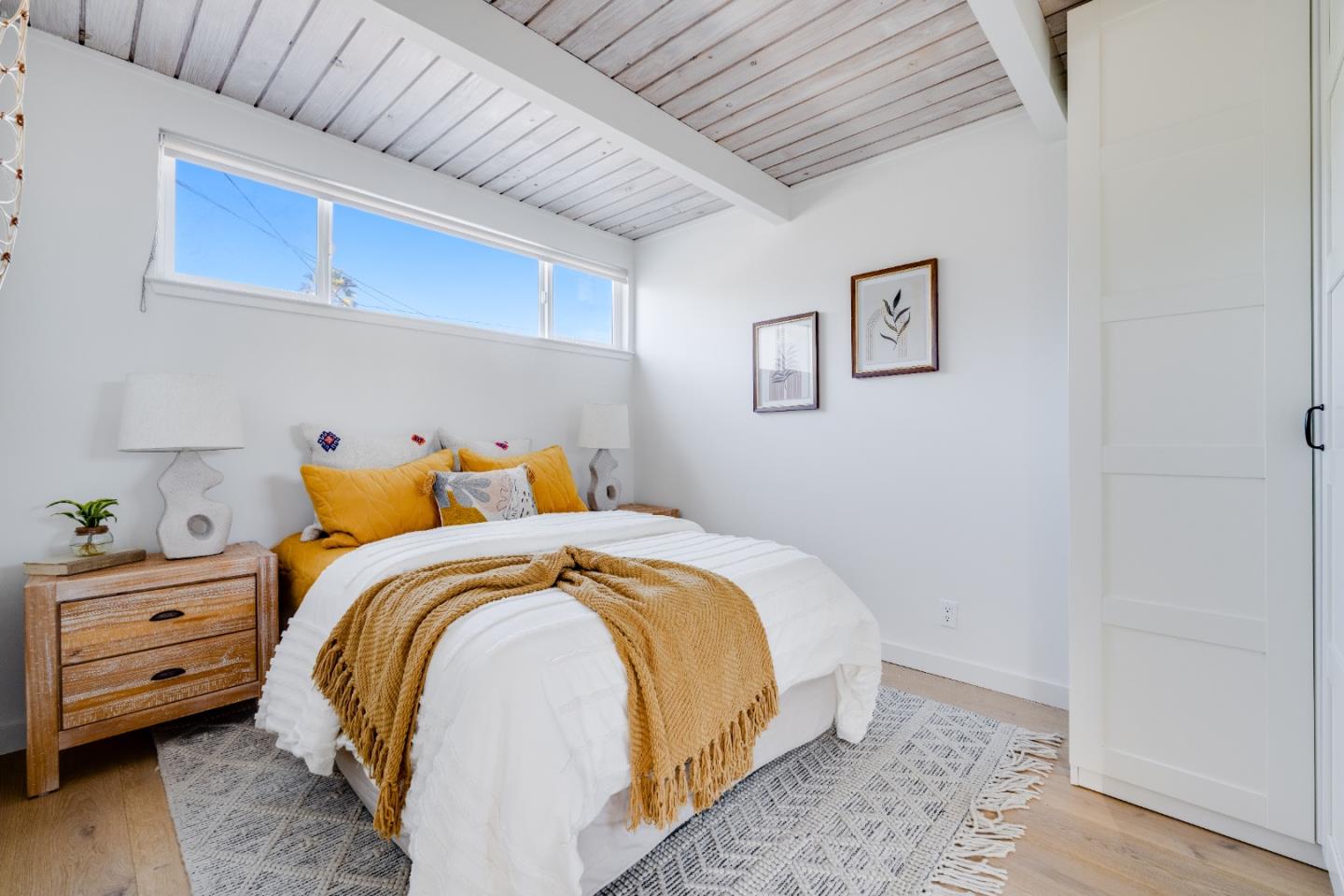 9 Rockview Drive