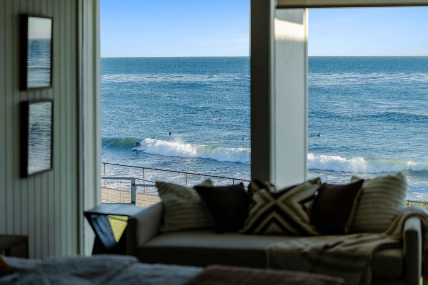 9 Rockview Drive
