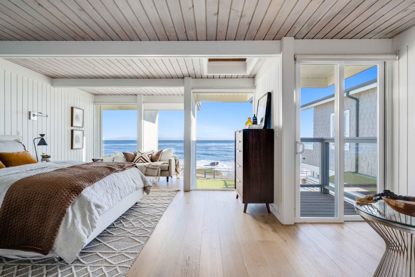 9 Rockview Drive