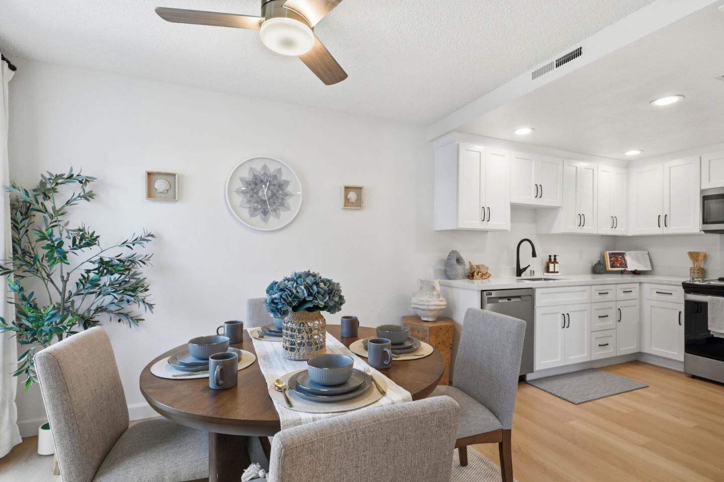 4225 Topsail Court