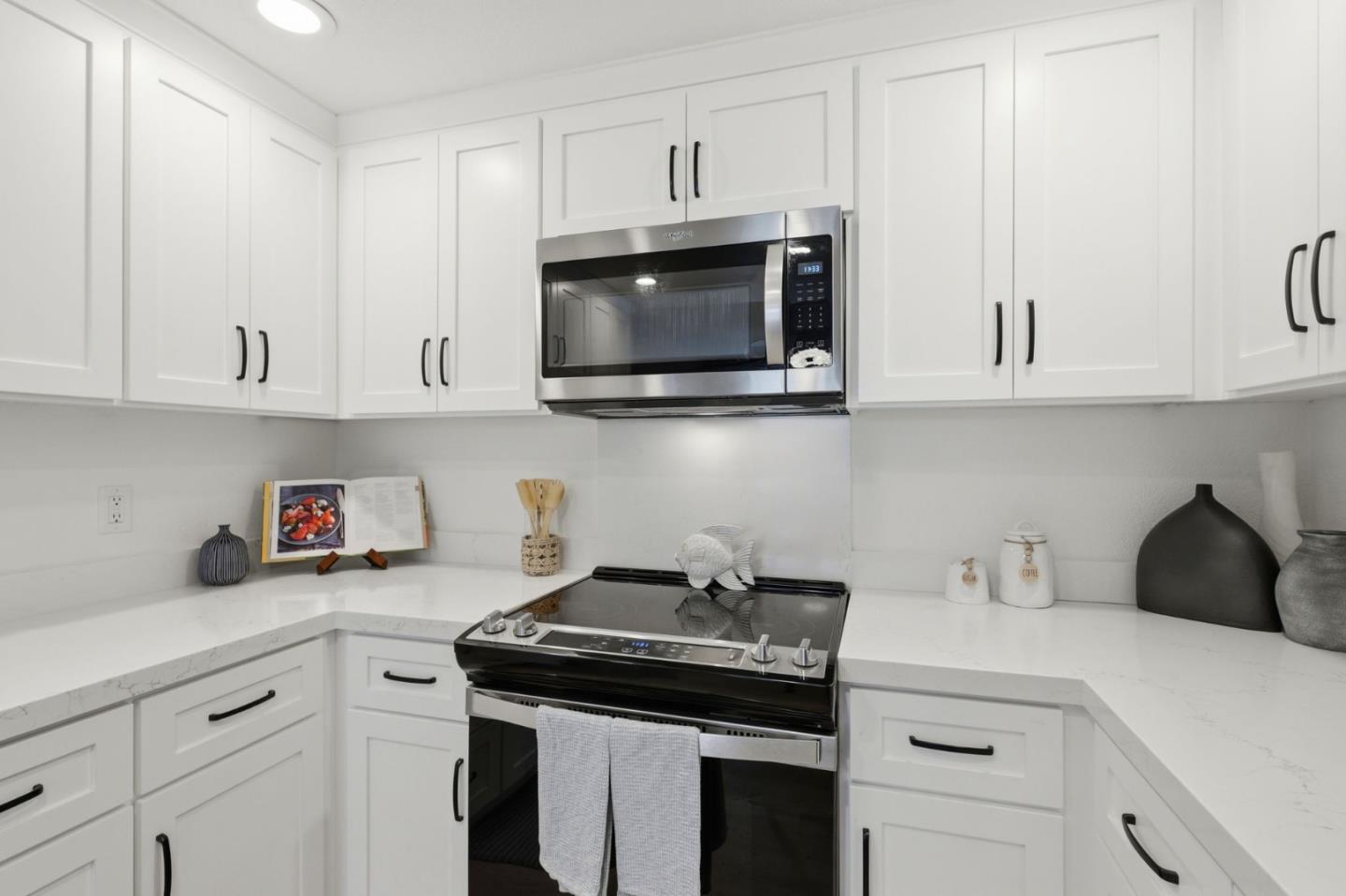 4225 Topsail Court