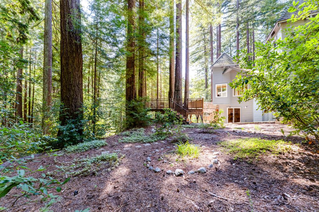 23535 Treeview Trail