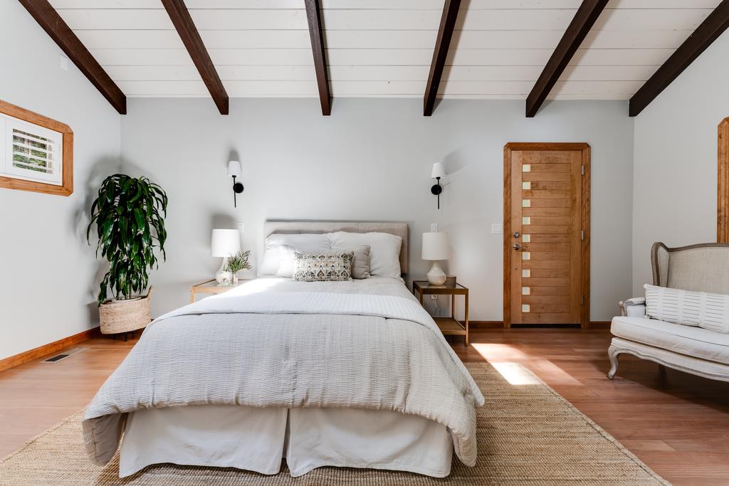 23535 Treeview Trail