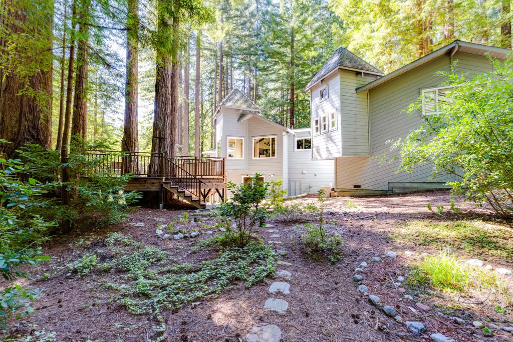 23535 Treeview Trail