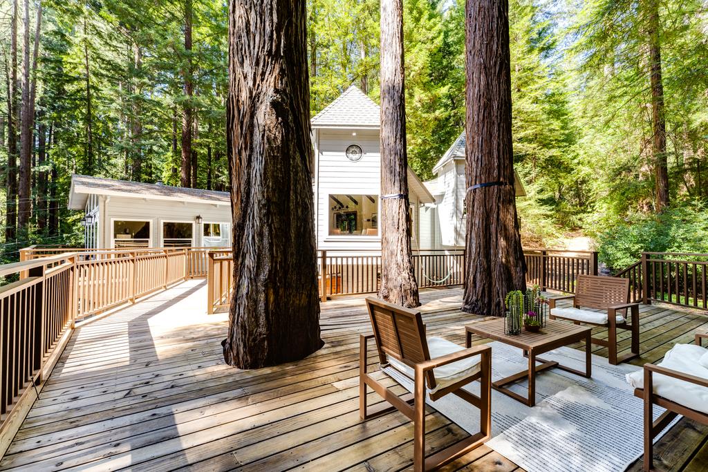 23535 Treeview Trail