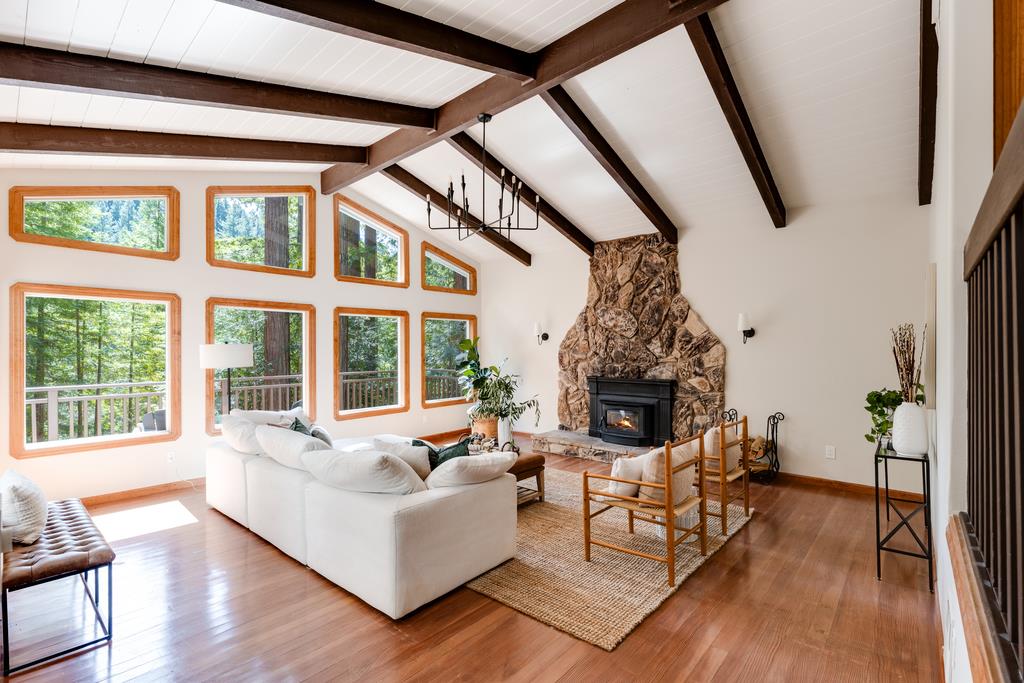 23535 Treeview Trail