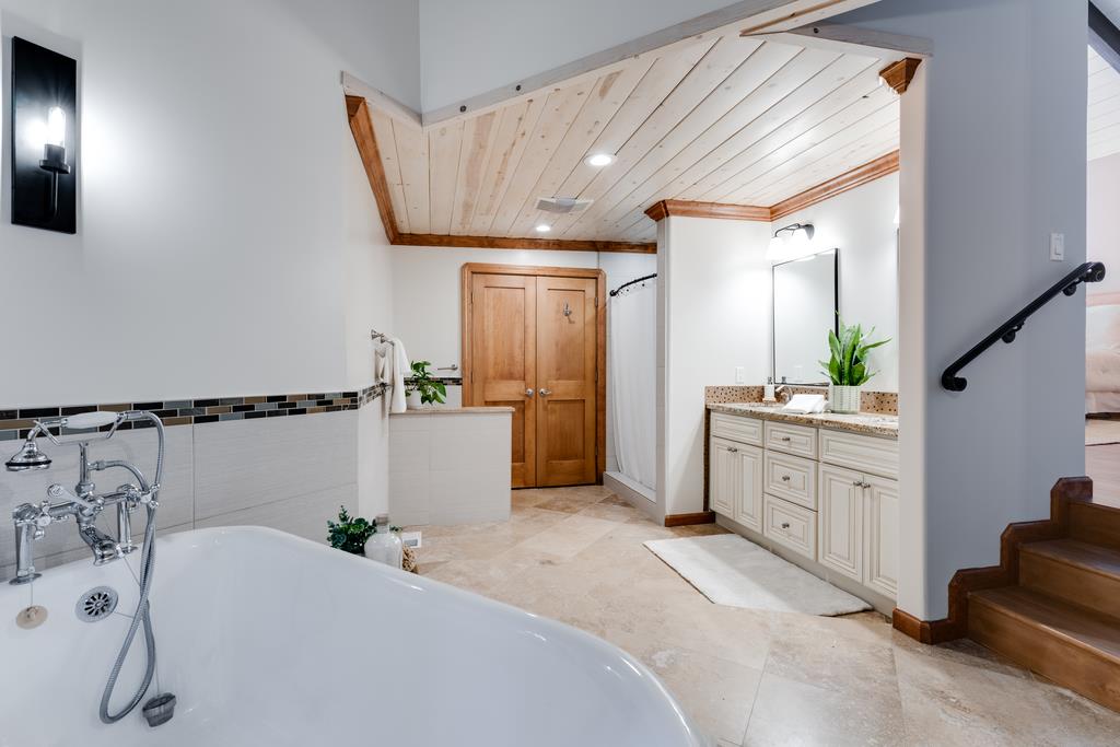 23535 Treeview Trail