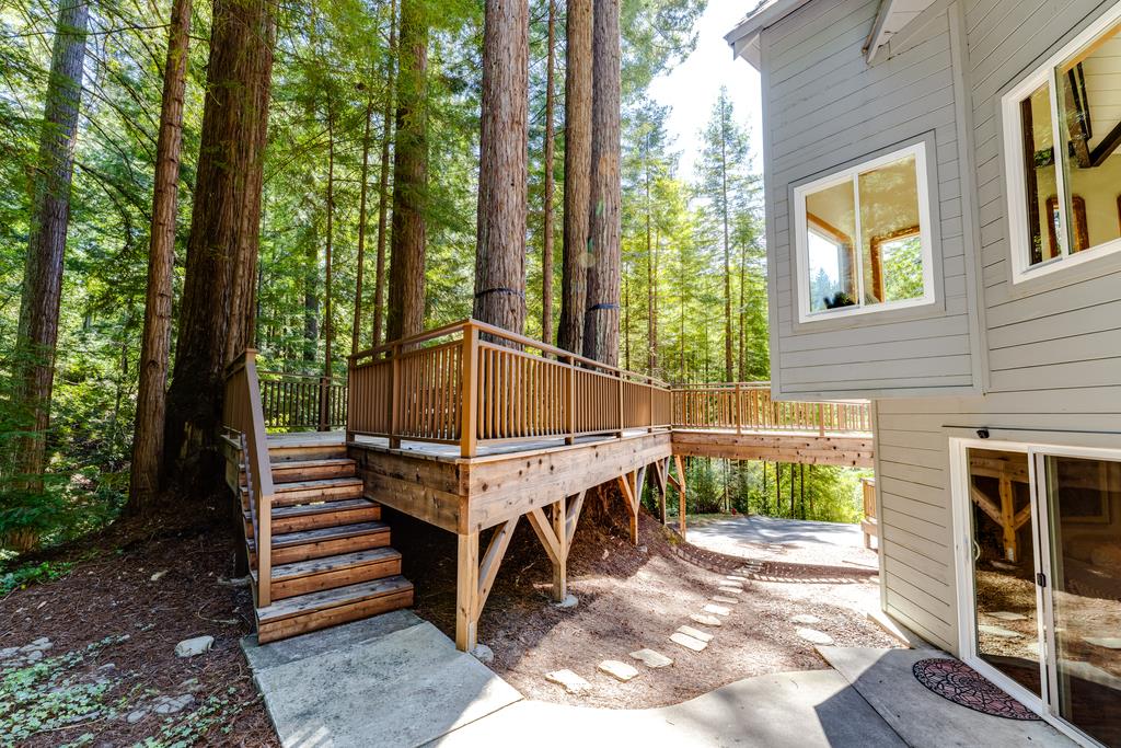 23535 Treeview Trail