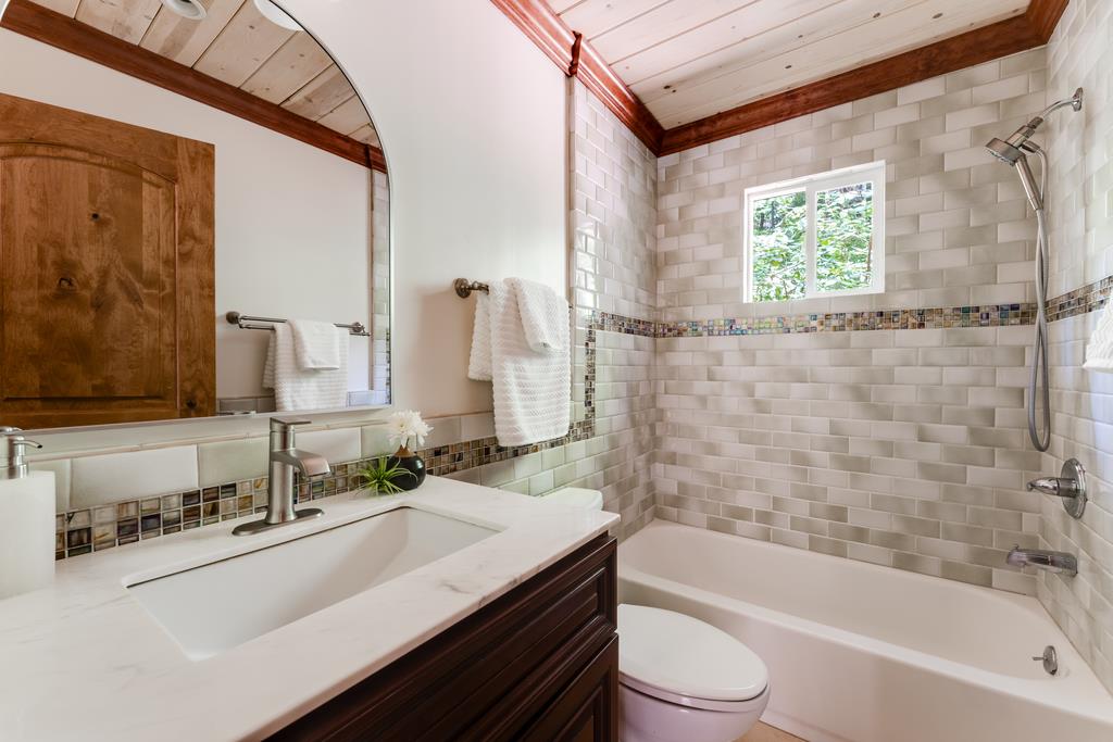 23535 Treeview Trail