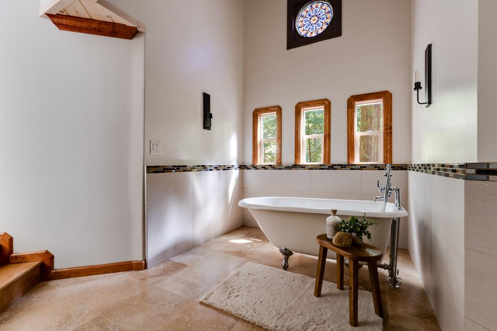 23535 Treeview Trail