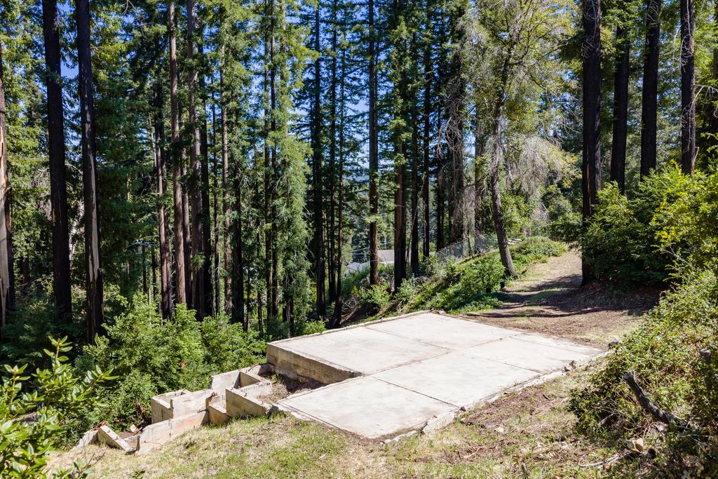 785 Summit Drive