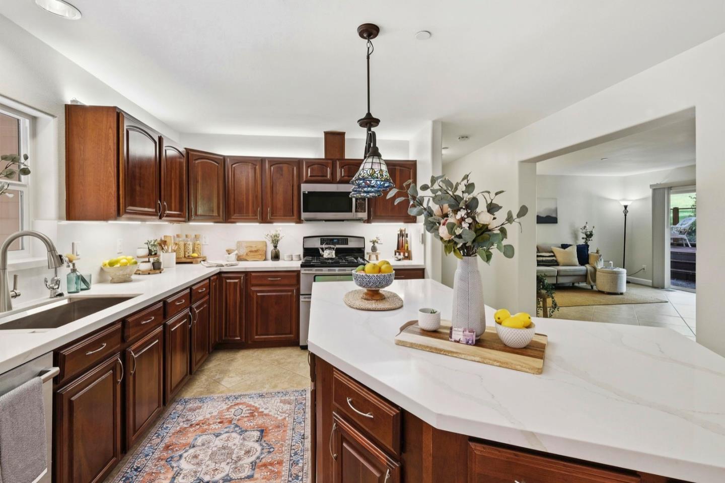 239 West Hilton