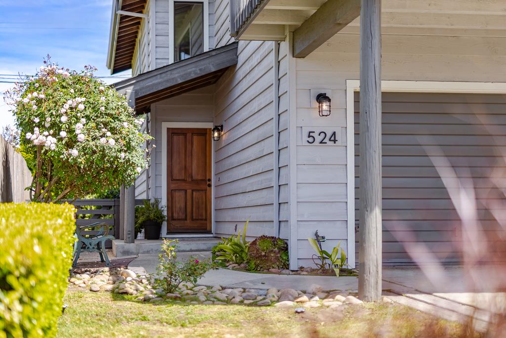 524 Middlefield Drive