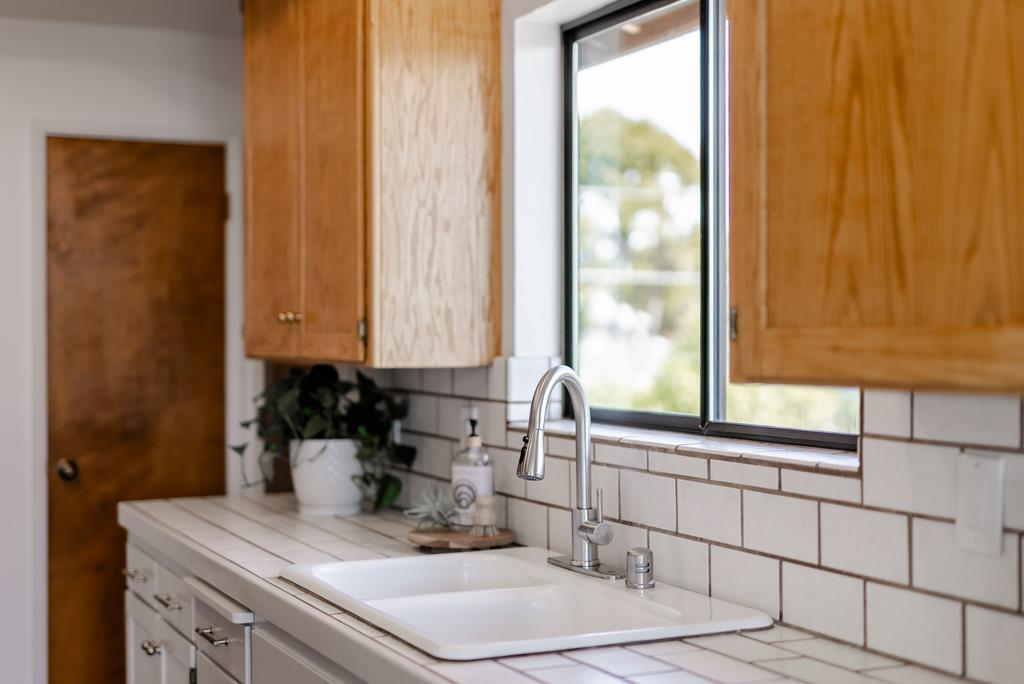 524 Middlefield Drive