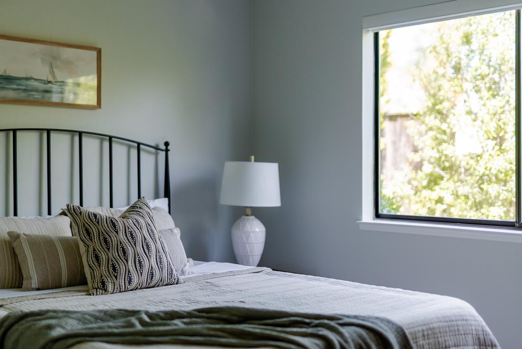 524 Middlefield Drive