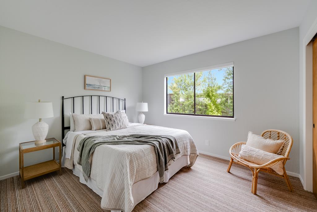 524 Middlefield Drive