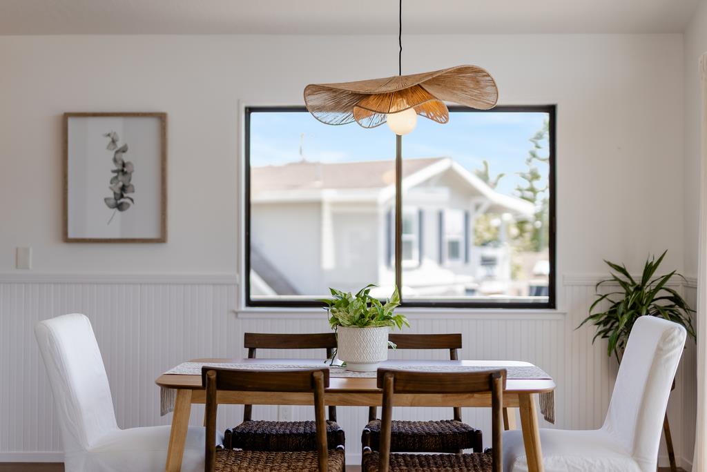 524 Middlefield Drive