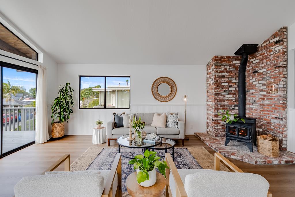 524 Middlefield Drive