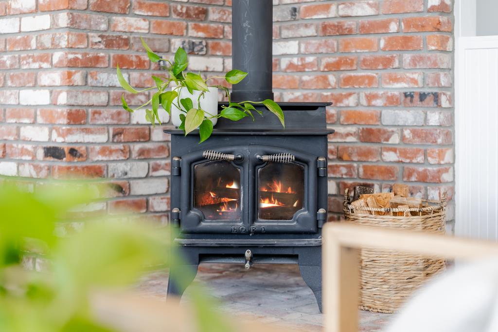 524 Middlefield Drive