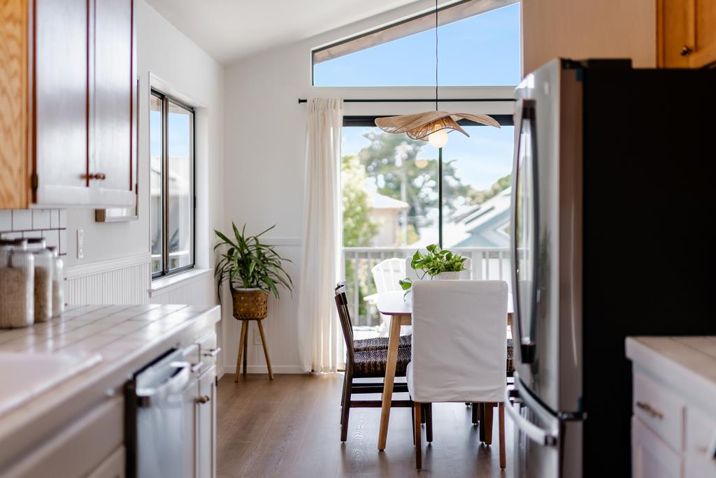 524 Middlefield Drive