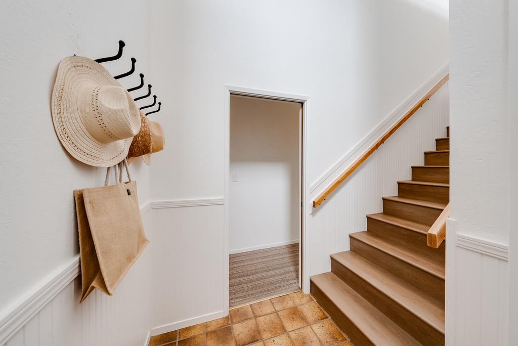 524 Middlefield Drive