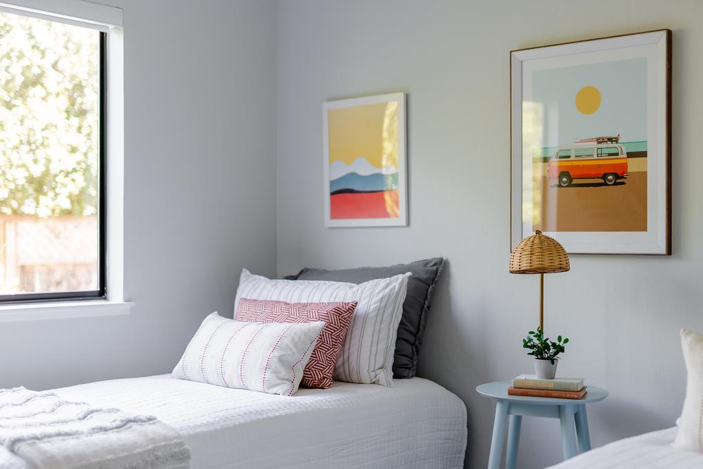 524 Middlefield Drive