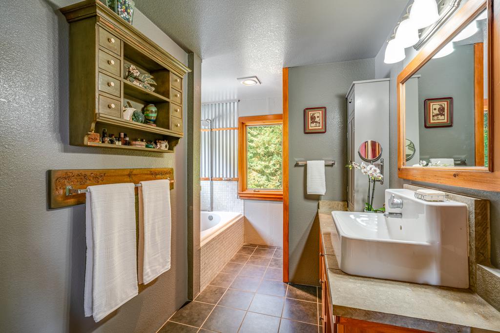 215 Vaca Del Sol