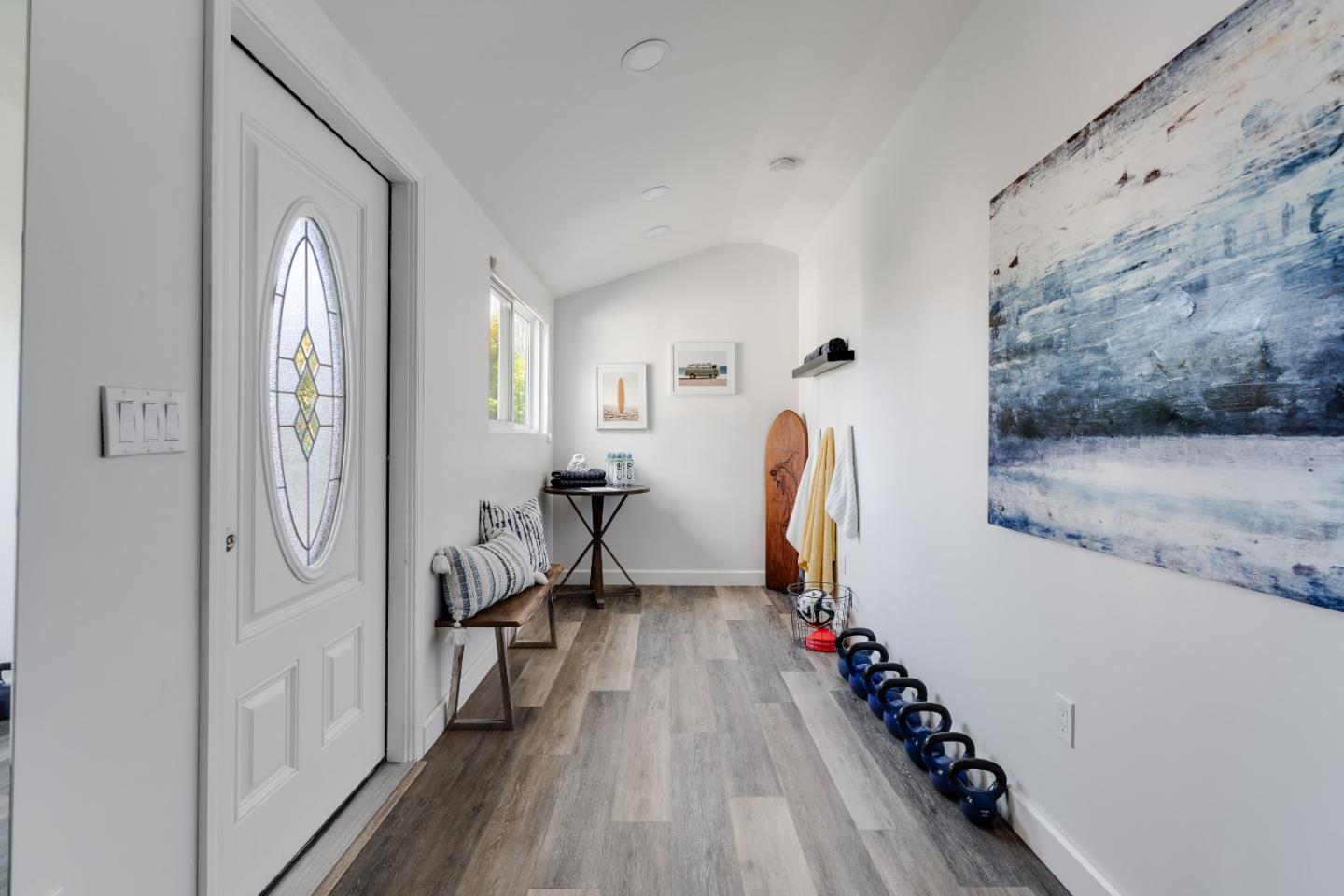 129 Santa Cruz Avenue