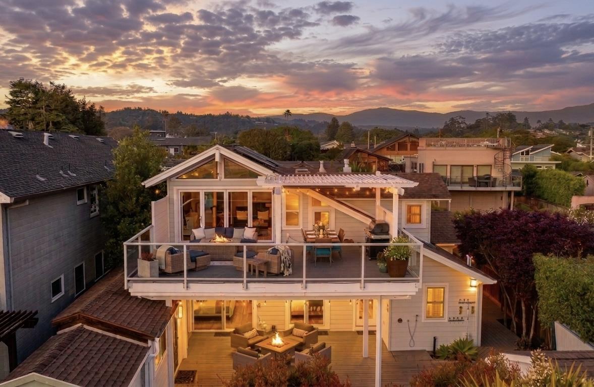 129 Santa Cruz Avenue
