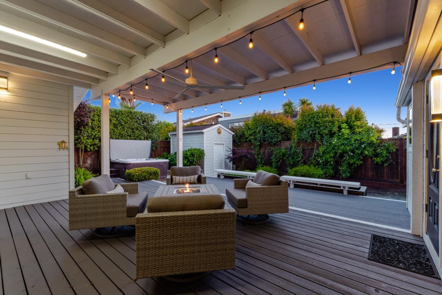 129 Santa Cruz Avenue