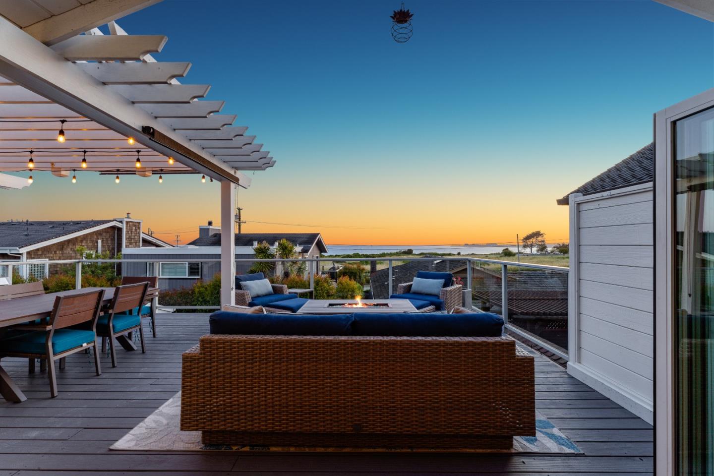 129 Santa Cruz Avenue