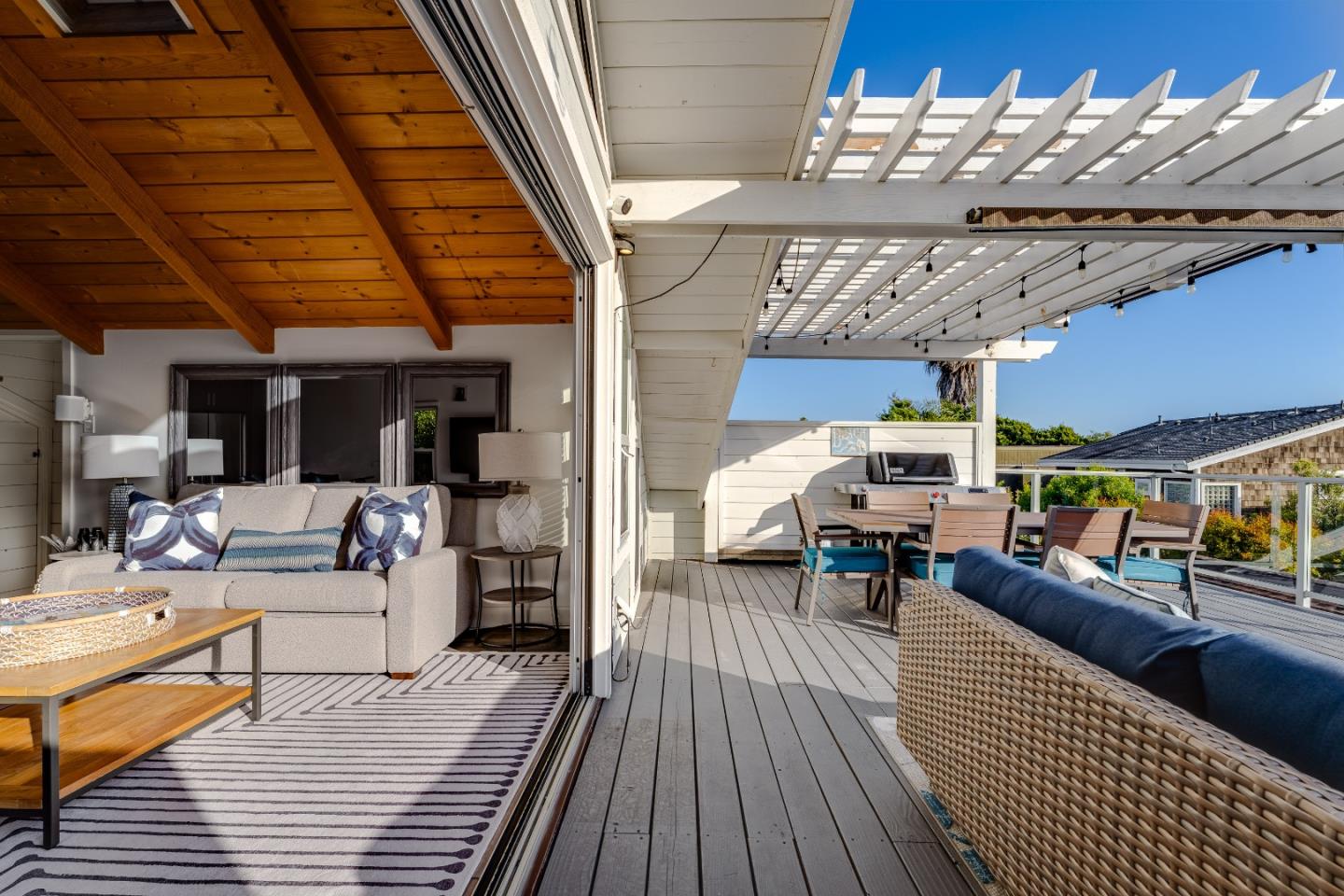 129 Santa Cruz Avenue